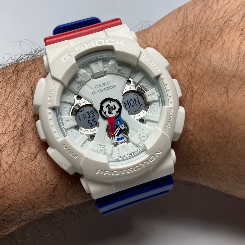 Casio Gshock GA-120TRM, red white blue, new battery, light works